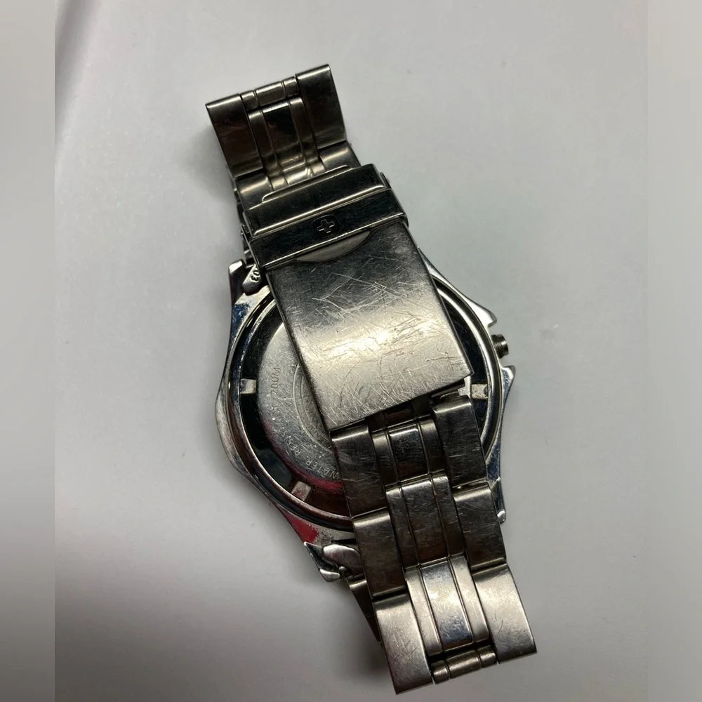 Swiss Military watch, missing stem and crown, parts or restore. 095-0674